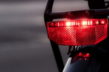 NEU LED Fahrrad Rücklicht Büchel Rückleuchte für Gepäckträger für KTM 